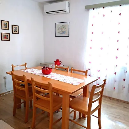 Ruzmarin * Makarska